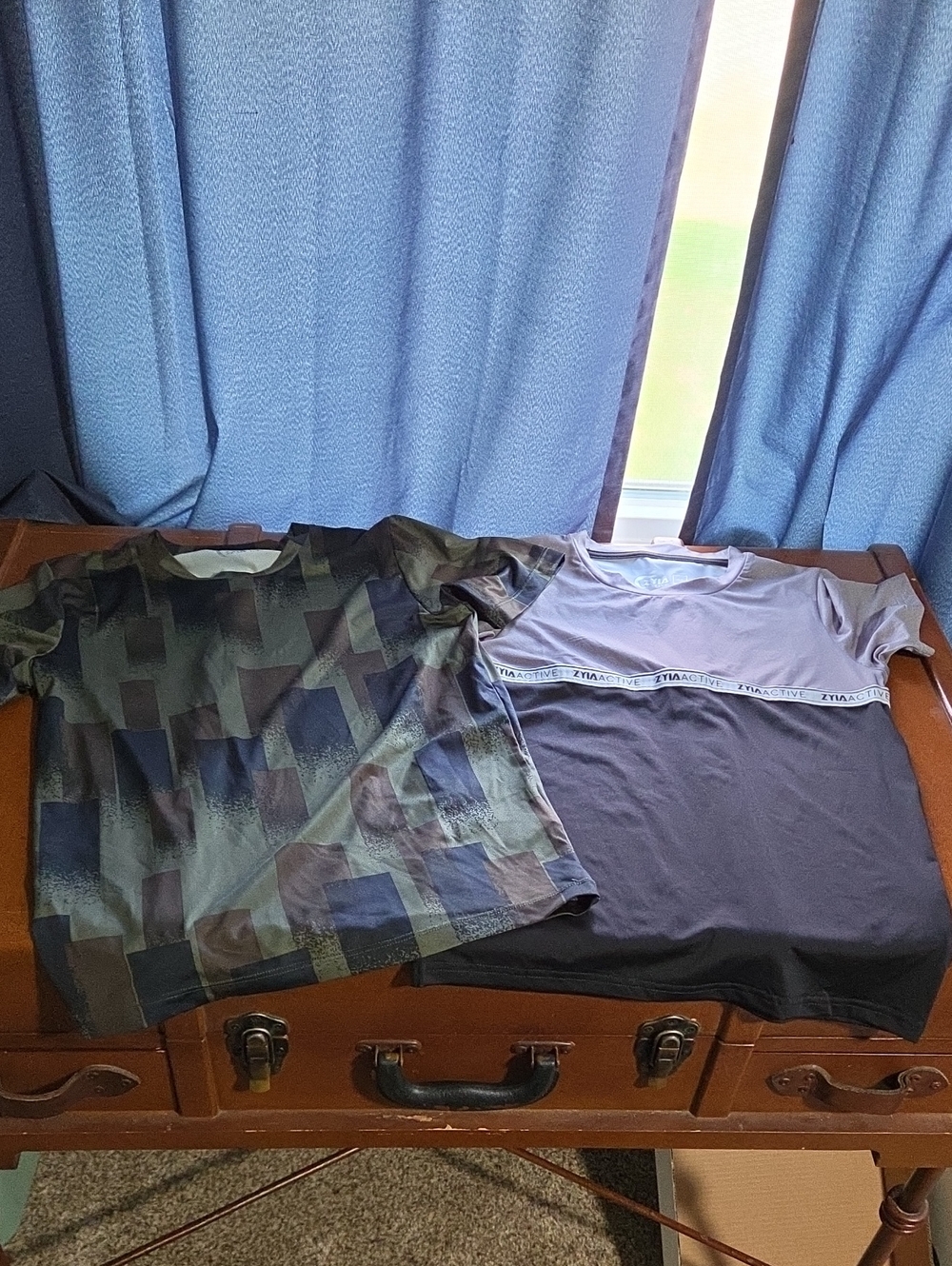 2ZYIA Active Youth Tee in Grey/black and Camouflage